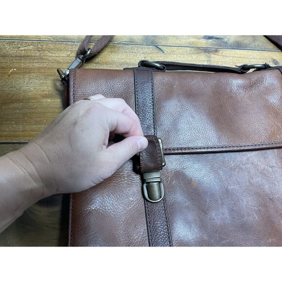 Vintage Fossil Leather Messenger Briefcase Brown Bag - Picture 3 of 15